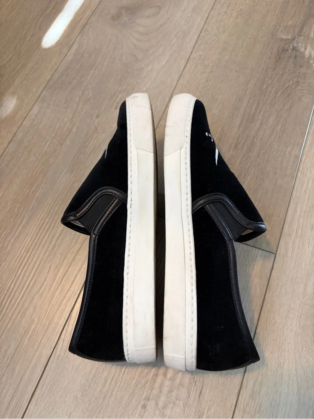Jon Josef Slip-On Women's Sneakers with White Skull & Crossed Swords Embroider